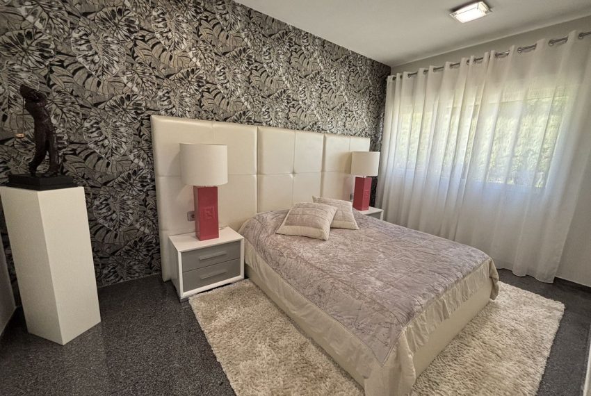 R5084113-Villa-For-Sale-La-Cala-Golf-Detached-5-Beds-441-Built-10