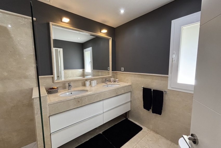 R5084113-Villa-For-Sale-La-Cala-Golf-Detached-5-Beds-441-Built-11