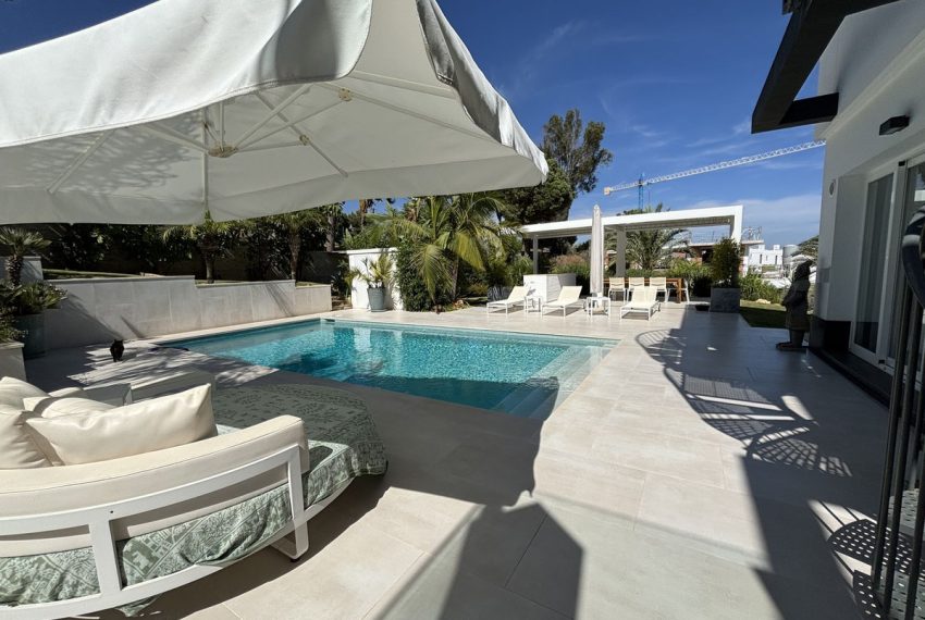 R5084113-Villa-For-Sale-La-Cala-Golf-Detached-5-Beds-441-Built-2