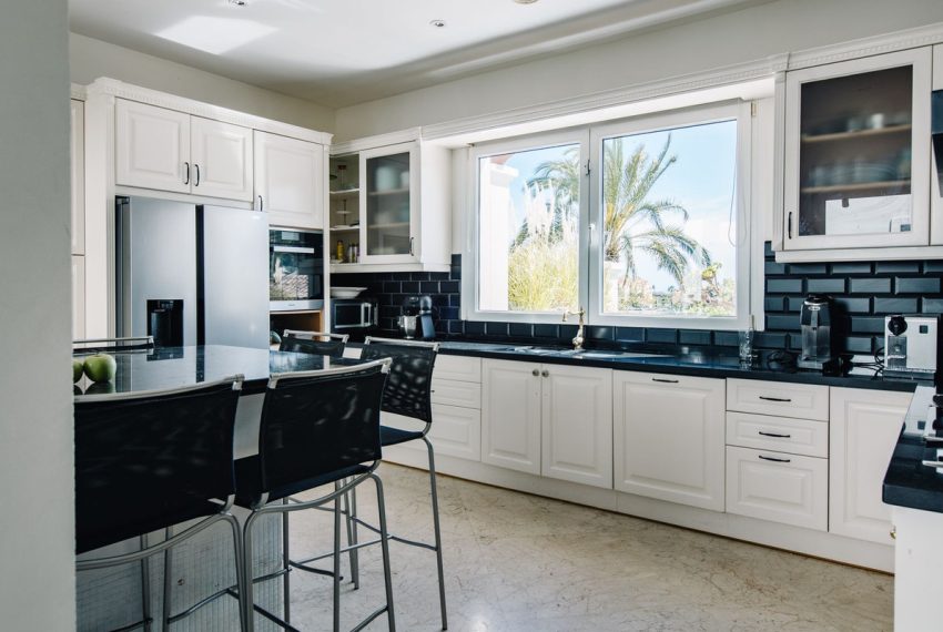 R5105857-Villa-For-Sale-Estepona-Detached-5-Beds-407-Built-19