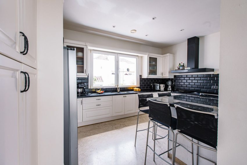 R5105857-Villa-For-Sale-Estepona-Detached-5-Beds-407-Built-8