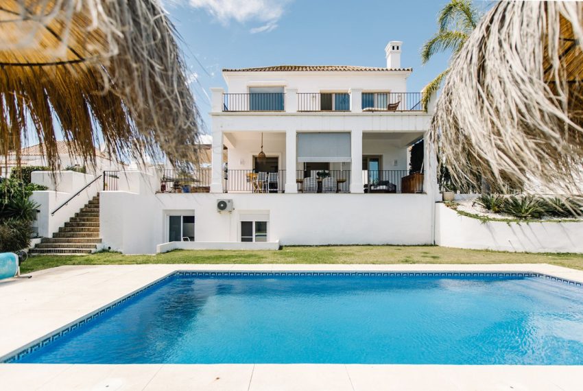 R5105857-Villa-For-Sale-Estepona-Detached-5-Beds-407-Built