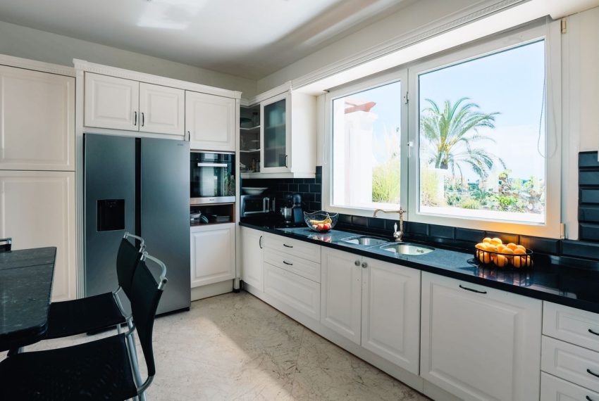 R5105857-Villa-For-Sale-Estepona-Detached-5-Beds-407-Built-9