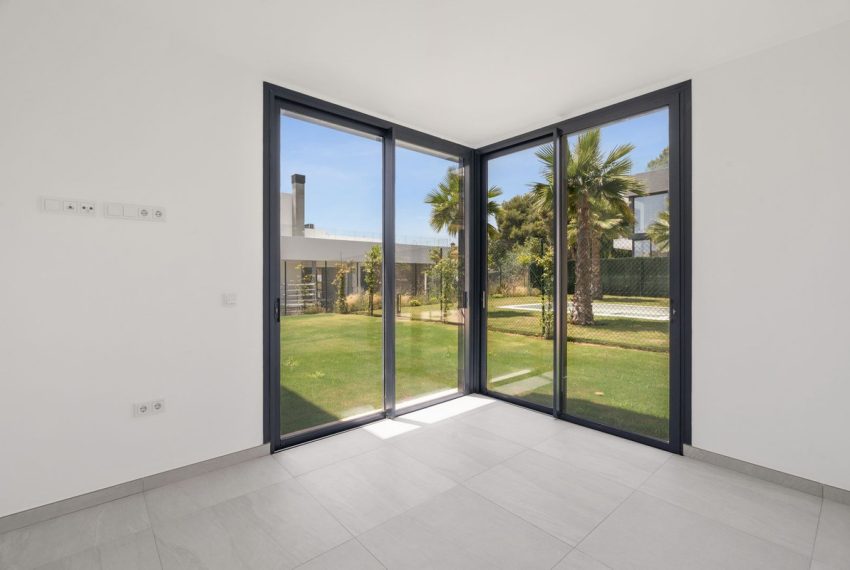 R5106727-Villa-For-Sale-Rio-Real-Semi-Detached-5-Beds-356-Built-5