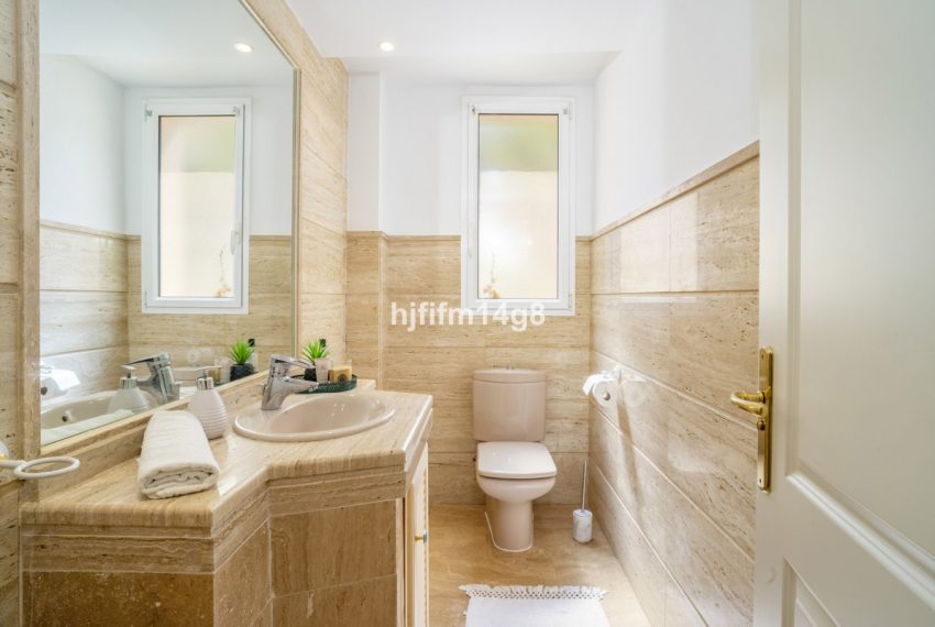 R5107042-Apartment-For-Sale-Nueva-Andalucia-Ground-Floor-2-Beds-263-Built-18