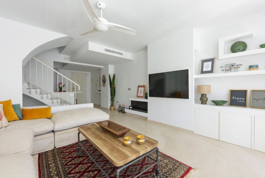 R5108635-Townhouse-For-Sale-Nueva-Andalucia-Terraced-3-Beds-132-Built-4