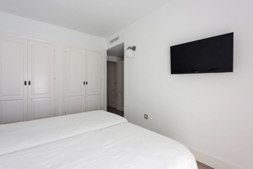 R5108635-Townhouse-For-Sale-Nueva-Andalucia-Terraced-3-Beds-132-Built-5