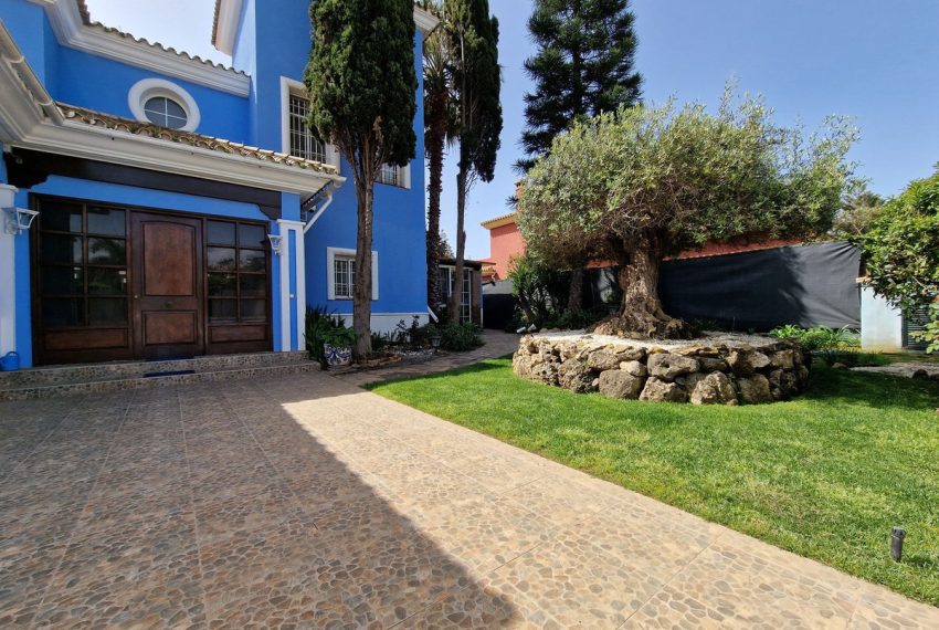 R5110717-Villa-For-Sale-Guadalmina-Baja-Detached-5-Beds-450-Built-4