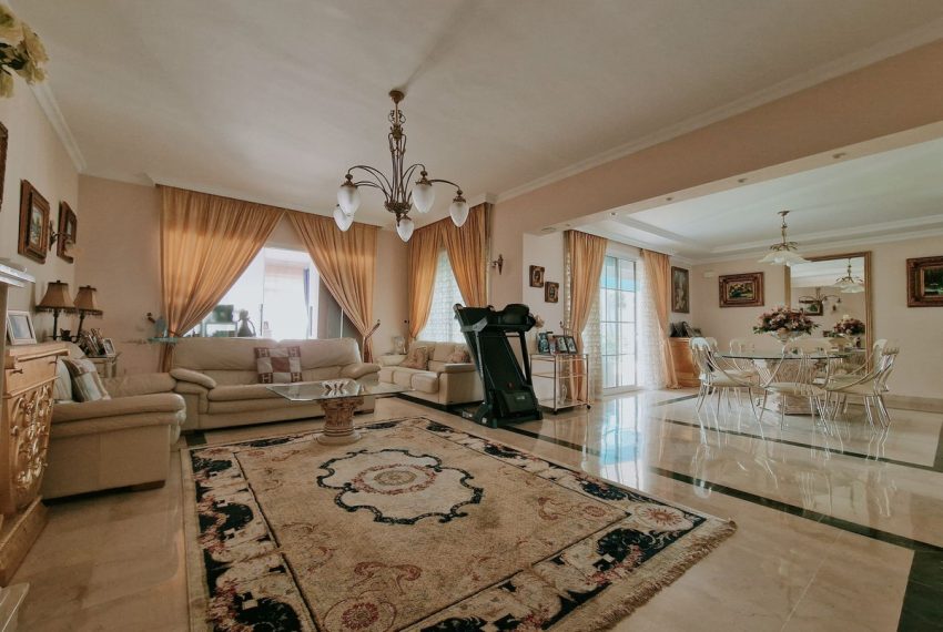 R5110717-Villa-For-Sale-Guadalmina-Baja-Detached-5-Beds-450-Built-9