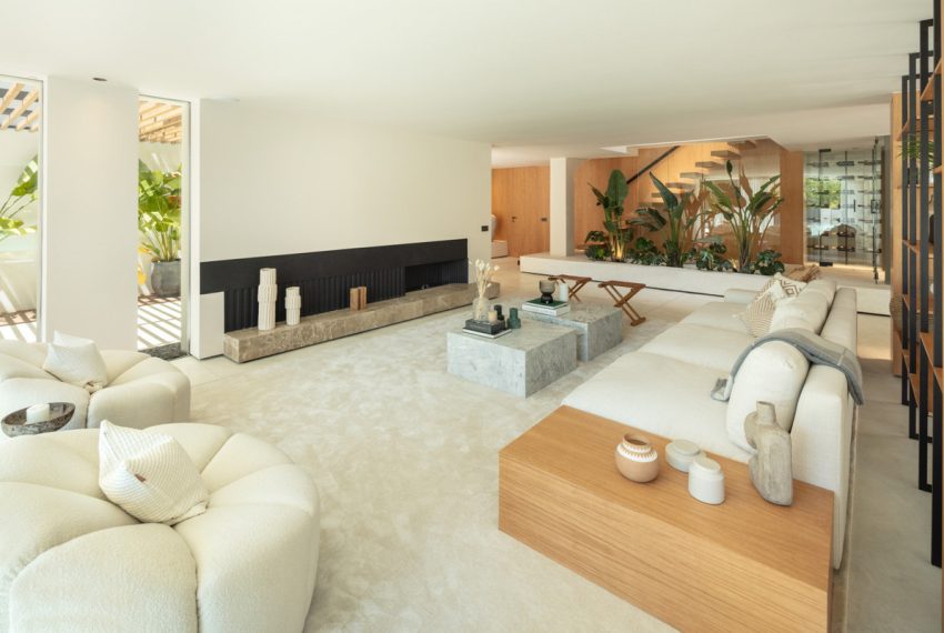 R5110969-Villa-For-Sale-Nueva-Andalucia-Detached-4-Beds-435-Built-9