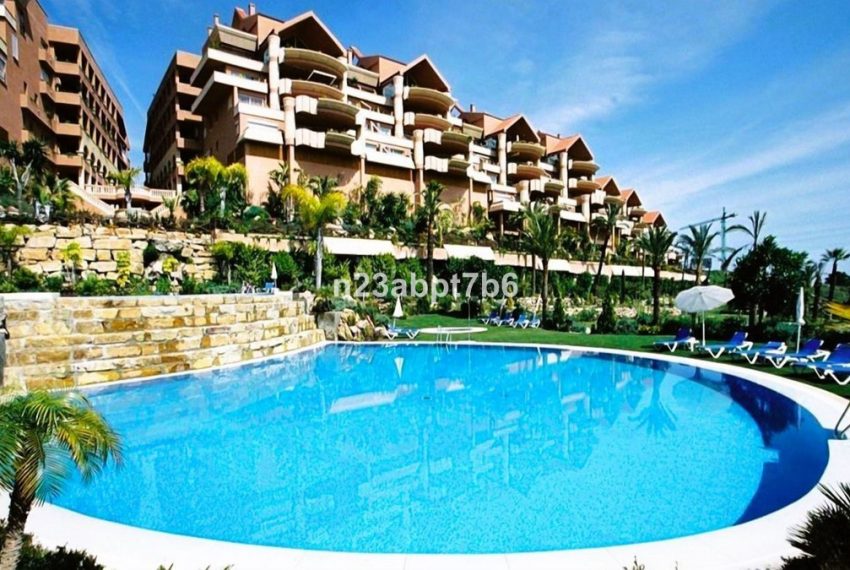 R5112445-Apartment-For-Sale-Nueva-Andalucia-Middle-Floor-2-Beds-118-Built