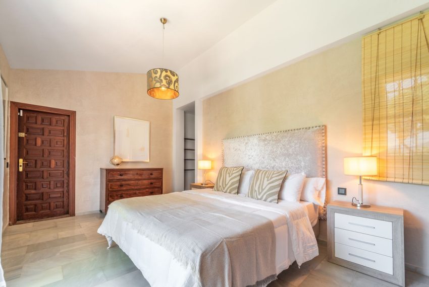 R5115433-Villa-For-Sale-New-Golden-Mile-Detached-4-Beds-380-Built-3