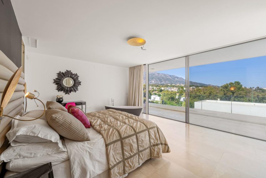 R5117725-Villa-For-Sale-Marbella-Detached-7-Beds-676-Built-18