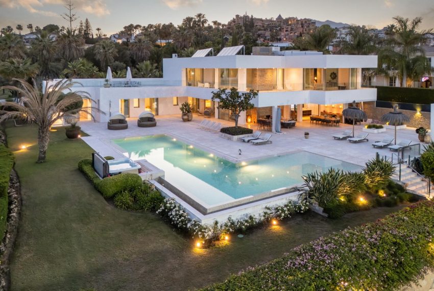 R5117725-Villa-For-Sale-Marbella-Detached-7-Beds-676-Built