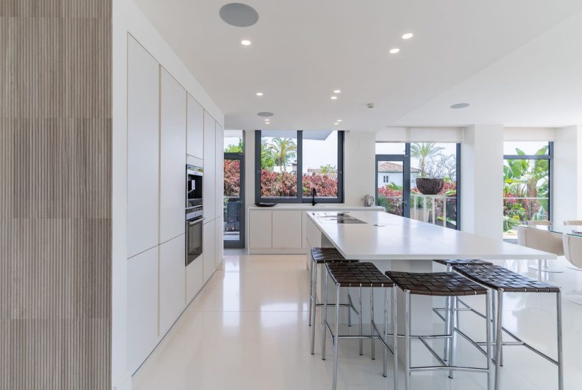 R5118889-Townhouse-For-Sale-Sierra-Blanca-Terraced-4-Beds-500-Built-11