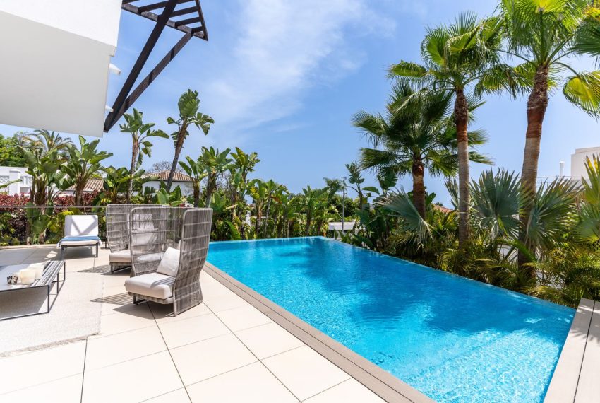 R5118889-Townhouse-For-Sale-Sierra-Blanca-Terraced-4-Beds-500-Built-17