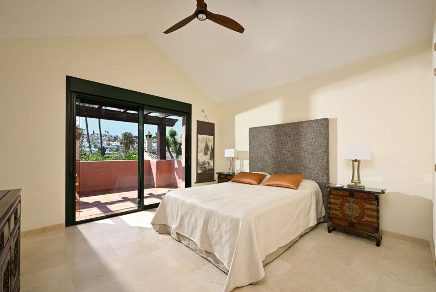 R5119606-Villa-For-Sale-Estepona-Detached-4-Beds-456-Built-12
