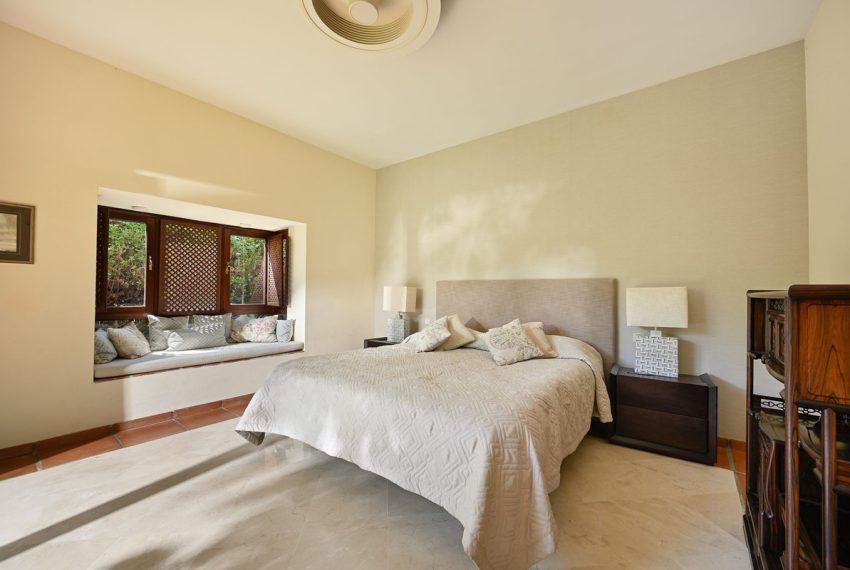R5119606-Villa-For-Sale-Estepona-Detached-4-Beds-456-Built-13