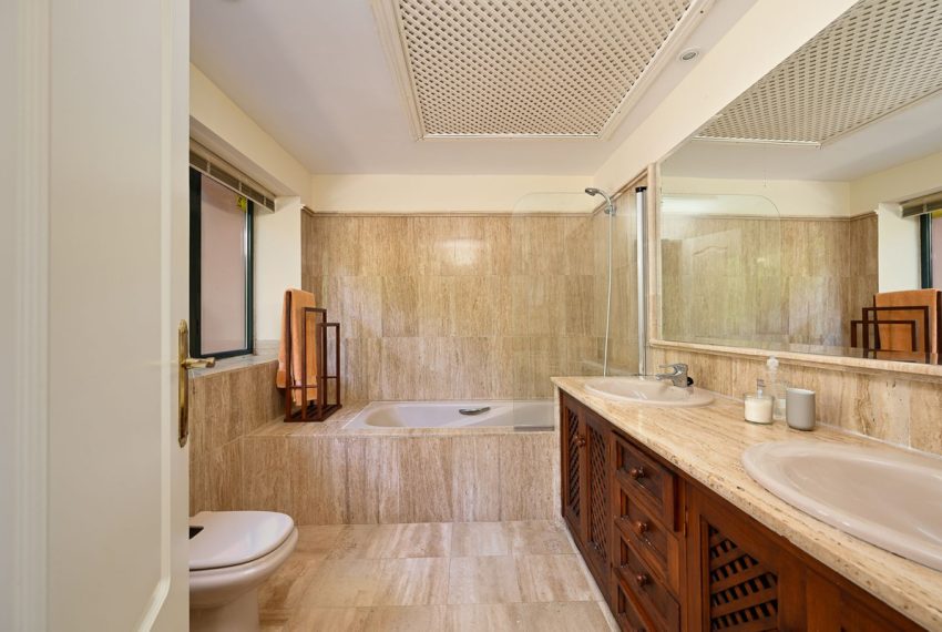 R5119606-Villa-For-Sale-Estepona-Detached-4-Beds-456-Built-19