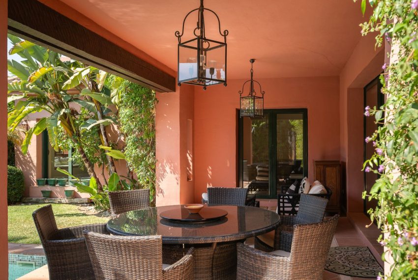R5119606-Villa-For-Sale-Estepona-Detached-4-Beds-456-Built-3