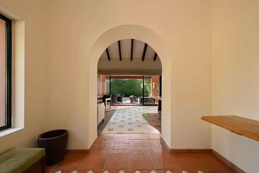 R5119606-Villa-For-Sale-Estepona-Detached-4-Beds-456-Built-9