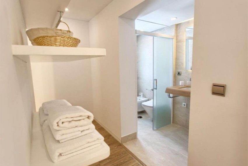 R5121433-Villa-For-Sale-Nueva-Andalucia-Semi-Detached-4-Beds-131-Built-18