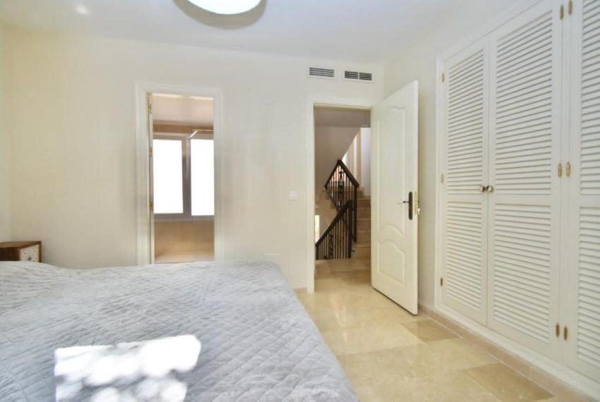 R5123890-Townhouse-For-Sale-Nueva-Andalucia-Terraced-4-Beds-210-Built-14