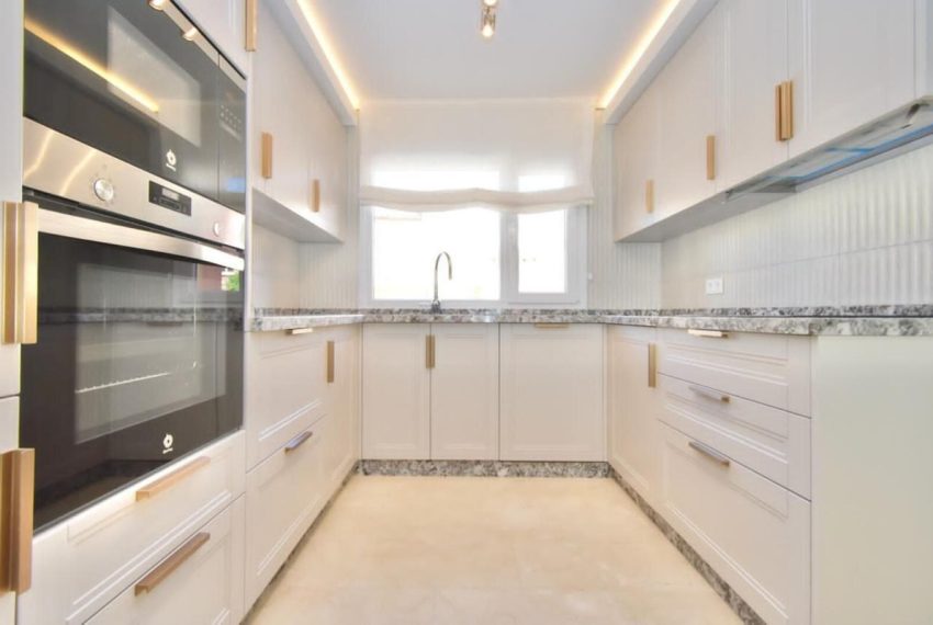 R5123890-Townhouse-For-Sale-Nueva-Andalucia-Terraced-4-Beds-210-Built-5