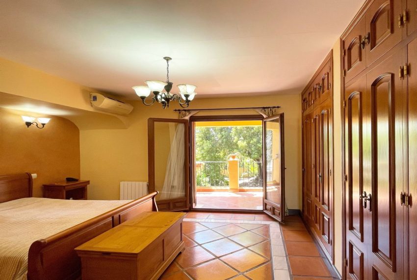 R5126434-Villa-For-Sale-San-Pedro-de-Alcantara-Detached-5-Beds-300-Built-17