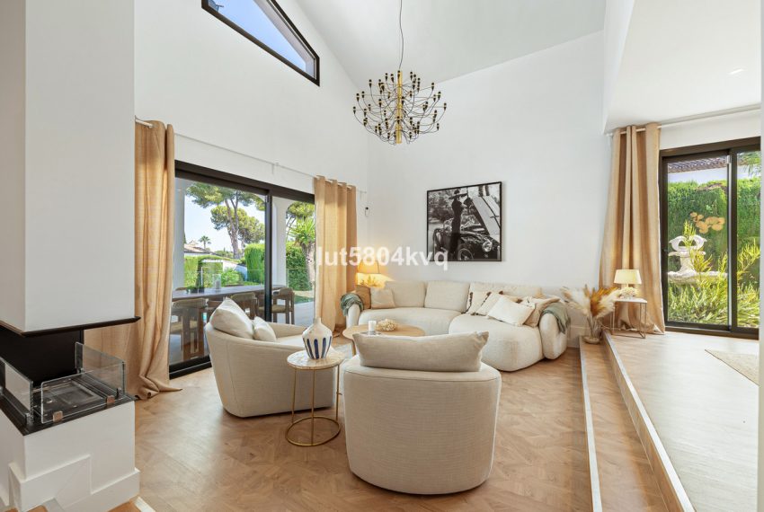 R5126596-Villa-For-Sale-Nueva-Andalucia-Detached-4-Beds-280-Built-1