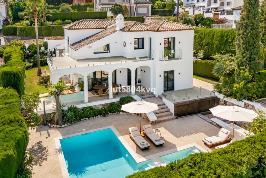 R5126596-Villa-For-Sale-Nueva-Andalucia-Detached-4-Beds-280-Built