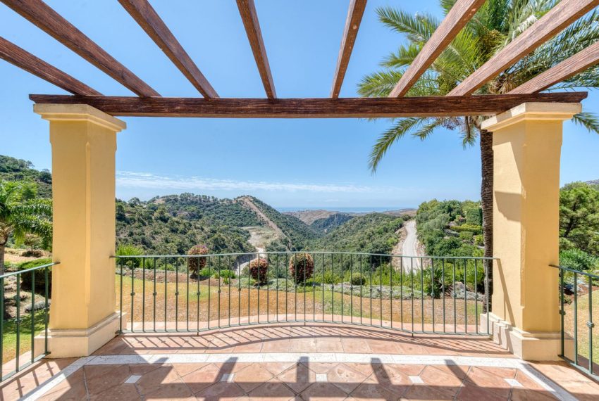 R5126929-Villa-For-Sale-La-Zagaleta-Detached-6-Beds-868-Built-1