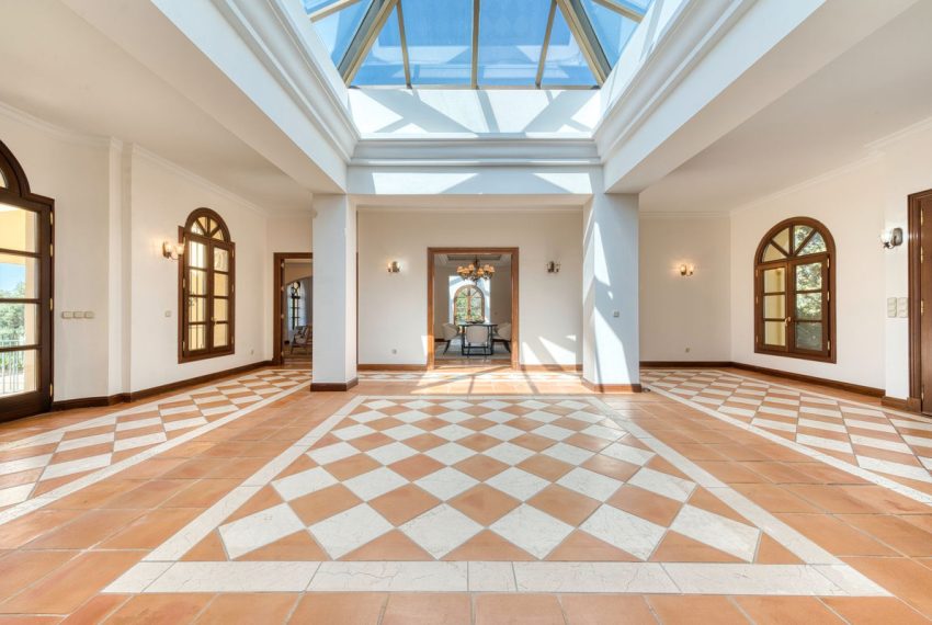 R5126929-Villa-For-Sale-La-Zagaleta-Detached-6-Beds-868-Built-4