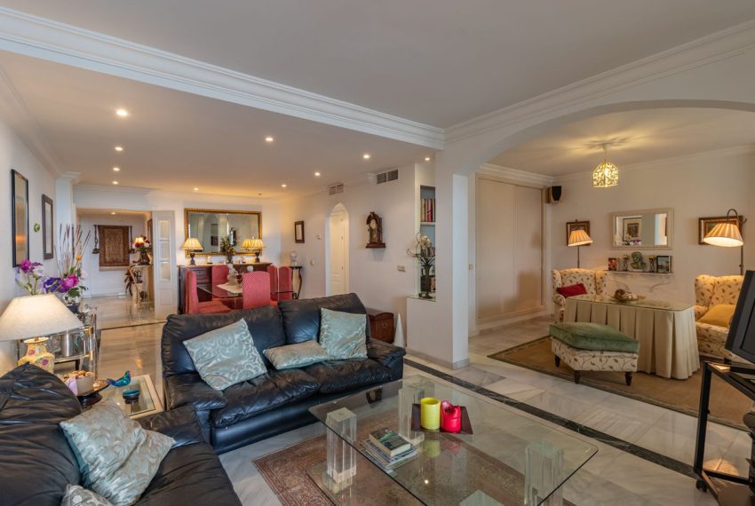 R5127019-Apartment-For-Sale-The-Golden-Mile-Penthouse-Duplex-4-Beds-185-Built-15