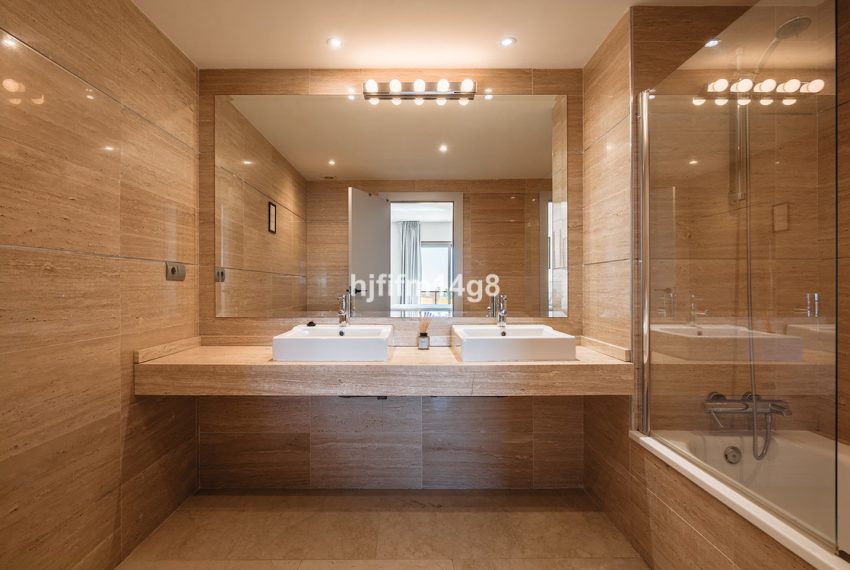 R5129992-Apartment-For-Sale-Benahavis-Penthouse-3-Beds-119-Built-12