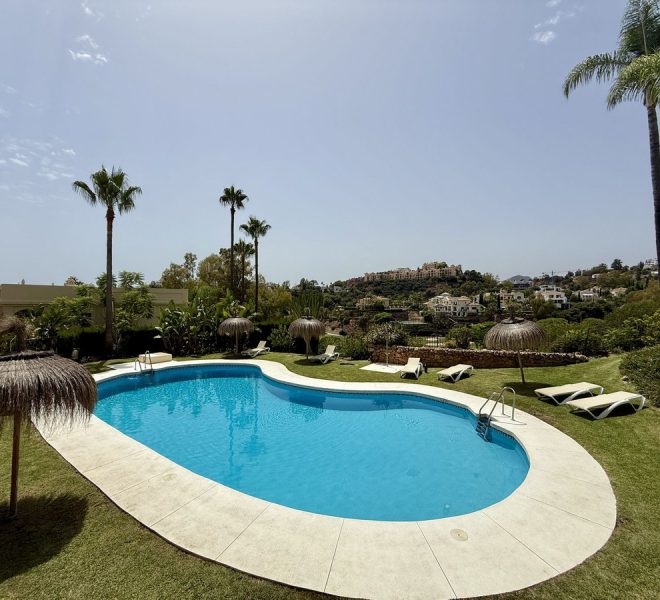 R5131651-Image 1-Terraced - 4 Beds - 235 Built