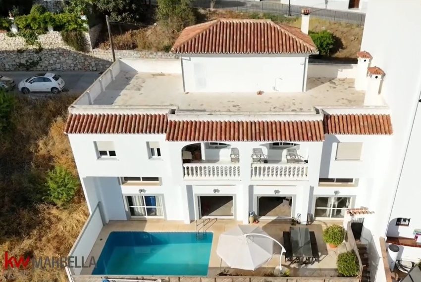 R5132815-Villa-For-Sale-Ojen-Detached-5-Beds-447-Built-1