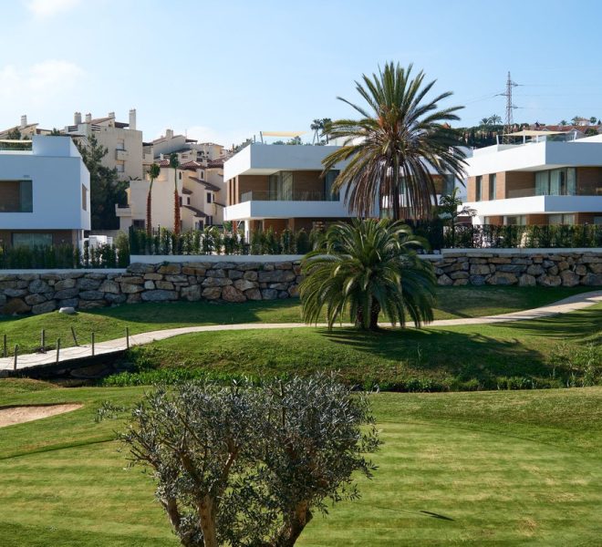 R5134288-Image 1-Detached - 6 Beds - 306 Built