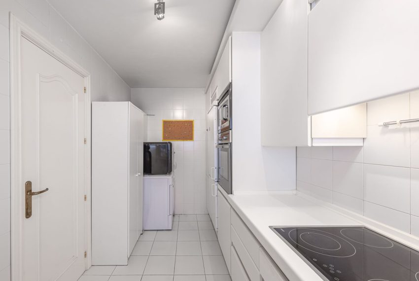 R5134717-Apartment-For-Sale-The-Golden-Mile-Middle-Floor-2-Beds-100-Built-16