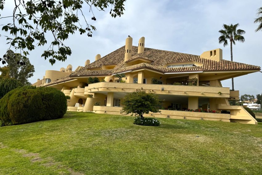 R5135302-Apartment-For-Sale-Nueva-Andalucia-Duplex-2-Beds-108-Built