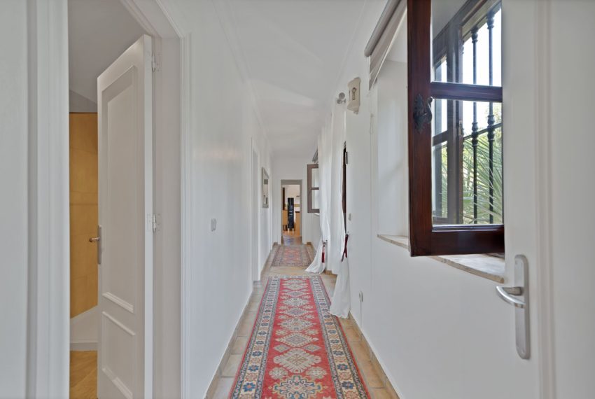 R5135599-Villa-For-Sale-Estepona-Detached-4-Beds-580-Built-11