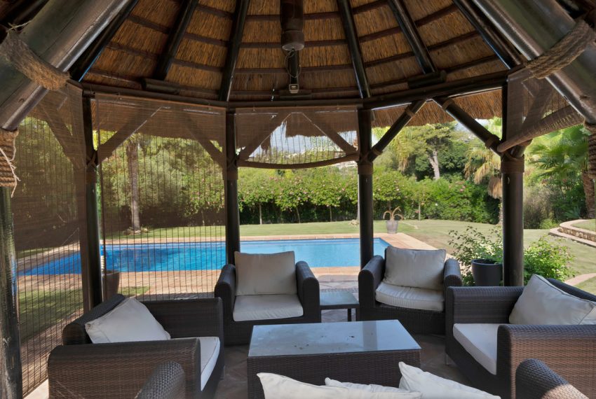 R5135599-Villa-For-Sale-Estepona-Detached-4-Beds-580-Built-2