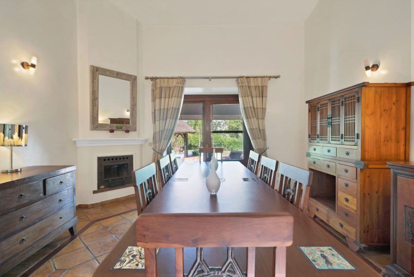 R5135599-Villa-For-Sale-Estepona-Detached-4-Beds-580-Built-5