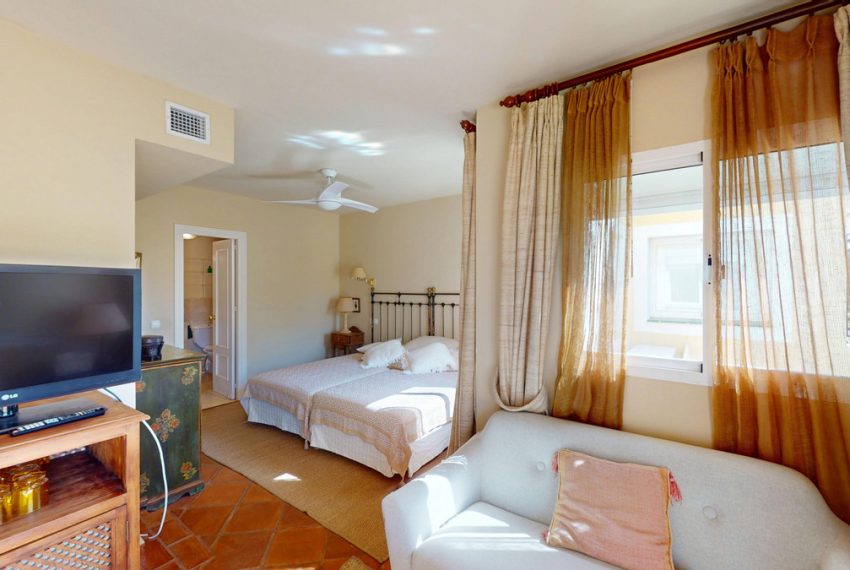 R5135602-Apartment-For-Sale-Guadalmina-Alta-Middle-Floor-4-Beds-240-Built-4
