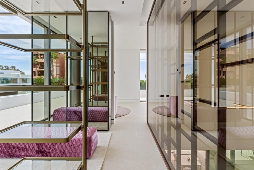 R5135956-Villa-For-Sale-The-Golden-Mile-Detached-5-Beds-1318-Built-16