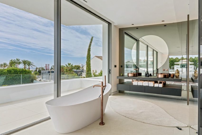 R5135956-Villa-For-Sale-The-Golden-Mile-Detached-5-Beds-1318-Built-18