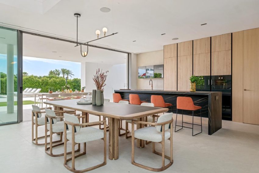 R5135956-Villa-For-Sale-The-Golden-Mile-Detached-5-Beds-1318-Built-6