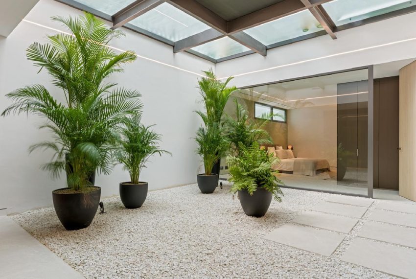 R5135956-Villa-For-Sale-The-Golden-Mile-Detached-5-Beds-1318-Built-9