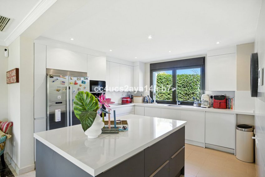 R5137927-Villa-For-Sale-Estepona-Detached-3-Beds-170-Built-15