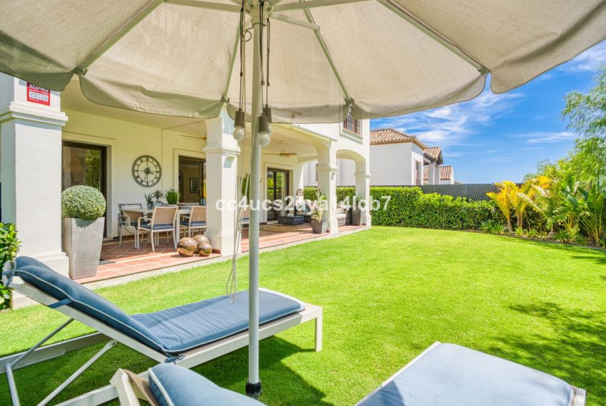 R5137927-Villa-For-Sale-Estepona-Detached-3-Beds-170-Built-2